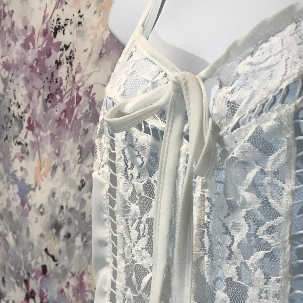 Lace Spaghetti Strap Chiffon Tank Top - Picture 3 of 8